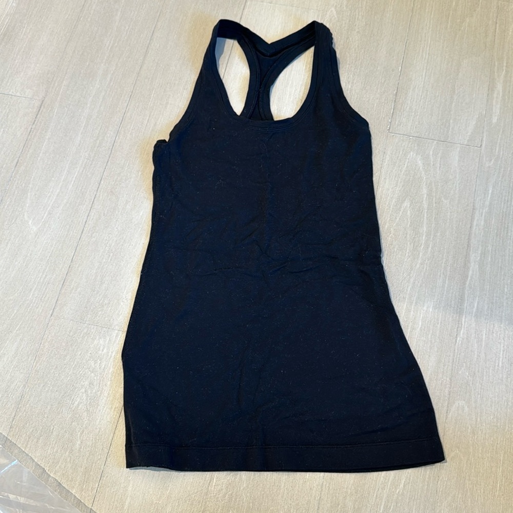 Lululemon black razorback tank 4